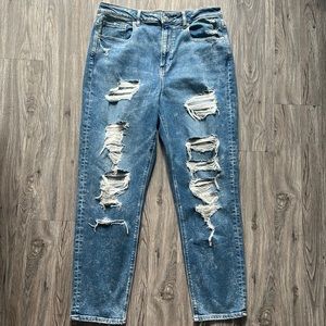 Size 12 American Eagle Mom Jean Stretch.